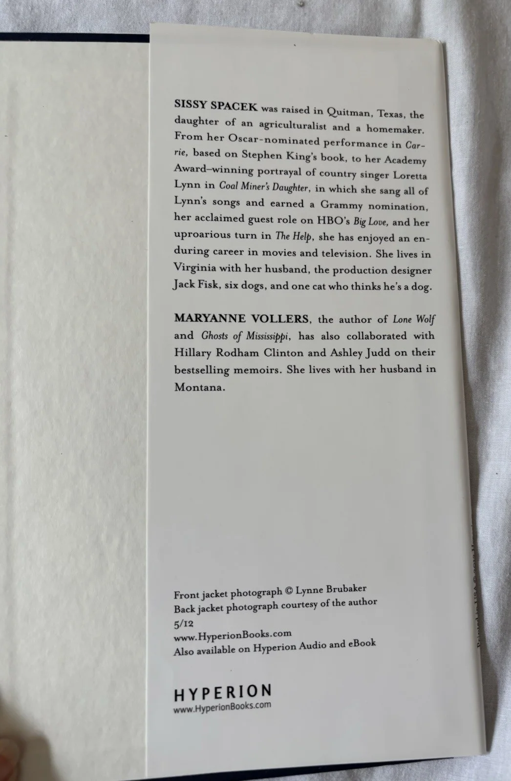 Sissy Spacek — New Sissy Spacek Autographed Book "My Extraordinary Ordinary Life" LBJ Label, изображение 5
