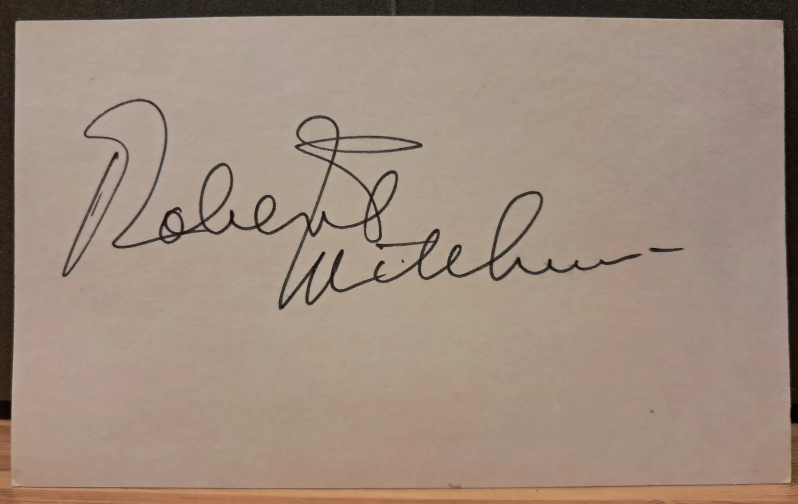 Robert Mitchum — Robert Mitchum Original Hand-Signed Autographed Card - Movie Memorabilia