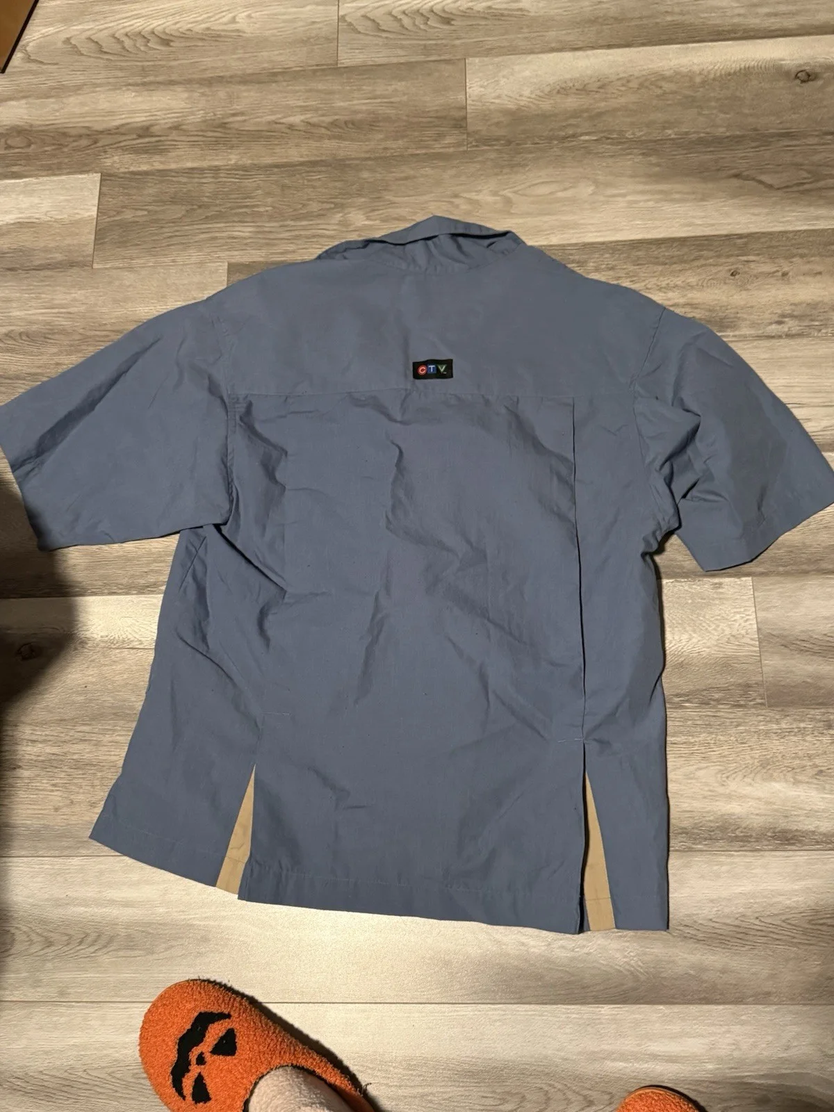 Brent Butt — Corner Gas Gas Station Autographed Shirt, изображение 3