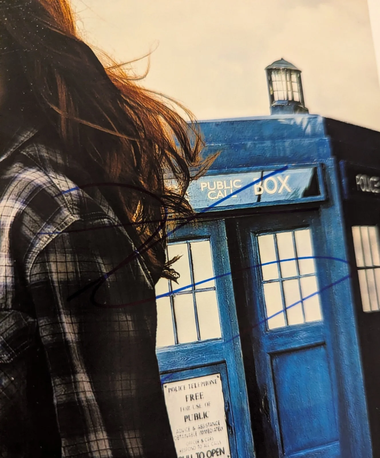 Karen Gillan — KAREN GILLAN SIGNED 8X10 PHOTO AUTOGRAPH DOCTOR WHO PSA DNA COA, изображение 2