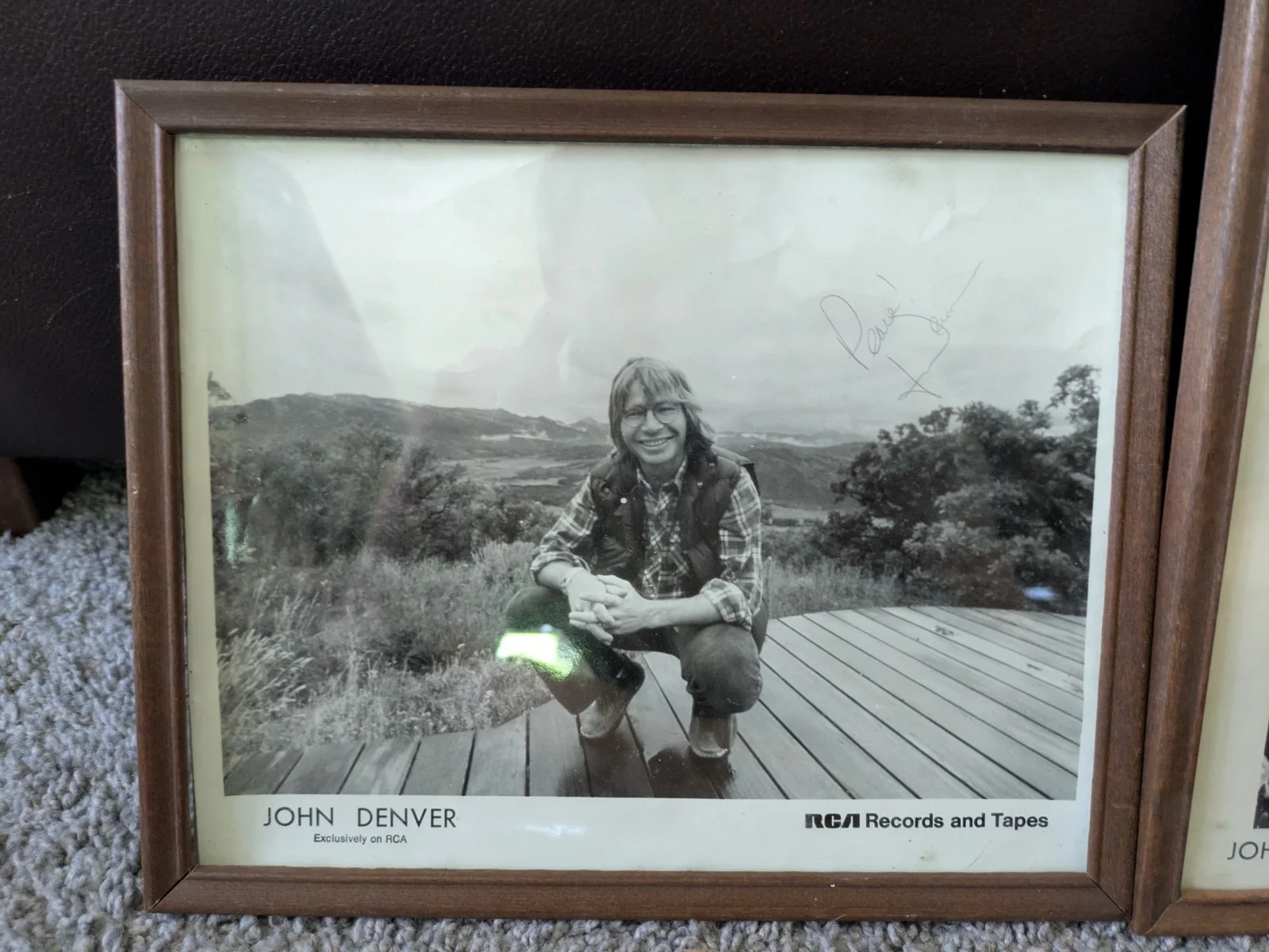 John Denver Take Me Home Singer Autographed Signed 8x10 Photo In Frames, изображение 2
