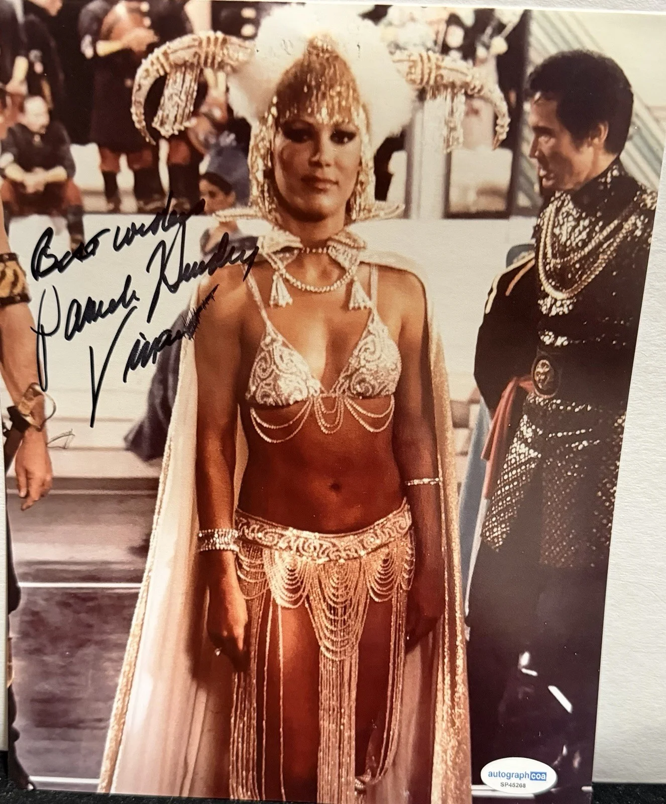 PAMELA HENSLEY — PAMELA HENSLEY SIGNED BUCK ROGERS 8X`10 PHOTO ACOA CERTIFIED
