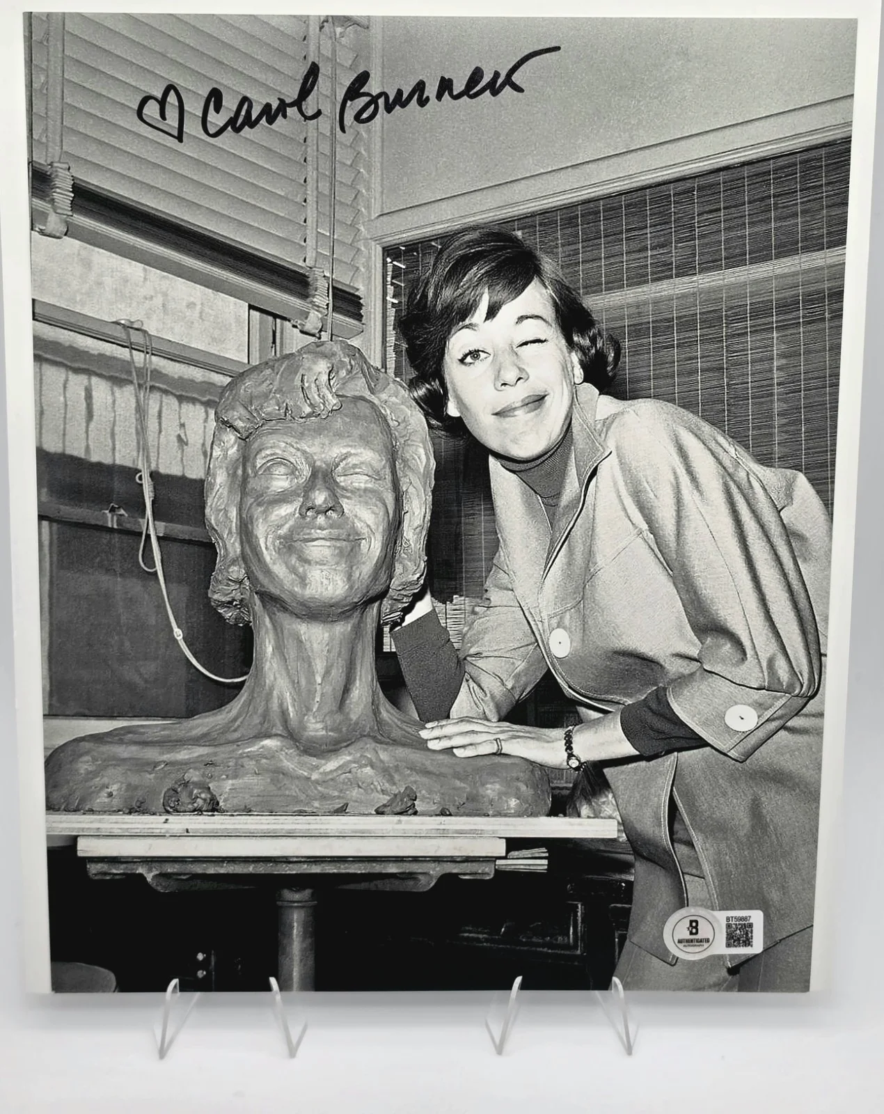Carol Burnett — Signed Carol Burnett 8x10 Photo BAS Authenticated Comedy TV Pioneer Actress, image 4
