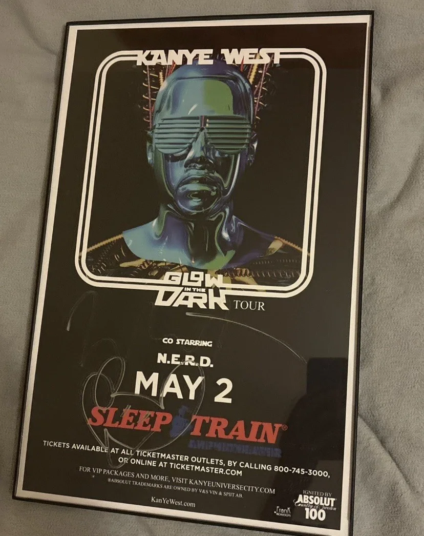 Kanye West Autographed Signed Glow In The Dark Poster W/ Sketch 11x17 Graduation, изображение 2