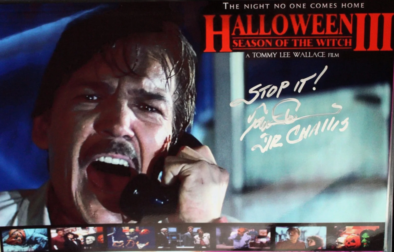 Tom Atkins — HALLOWEEN III Season of the Witch TOM ATKINS signed 11" x 17" photo!