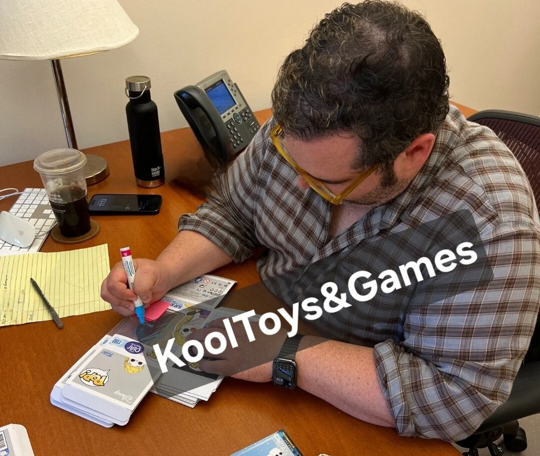 Josh Gad — Josh Gad Frozen Olaf Signed 11x14 Photo Beckett COA, image 3