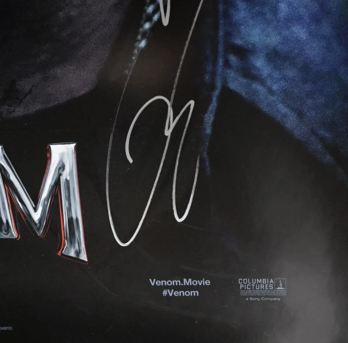 Tom Hardy — Tom Hardy Autographed 2018 Venom Original 27x40 Double-Sided Movie Poster CA COA, image 2