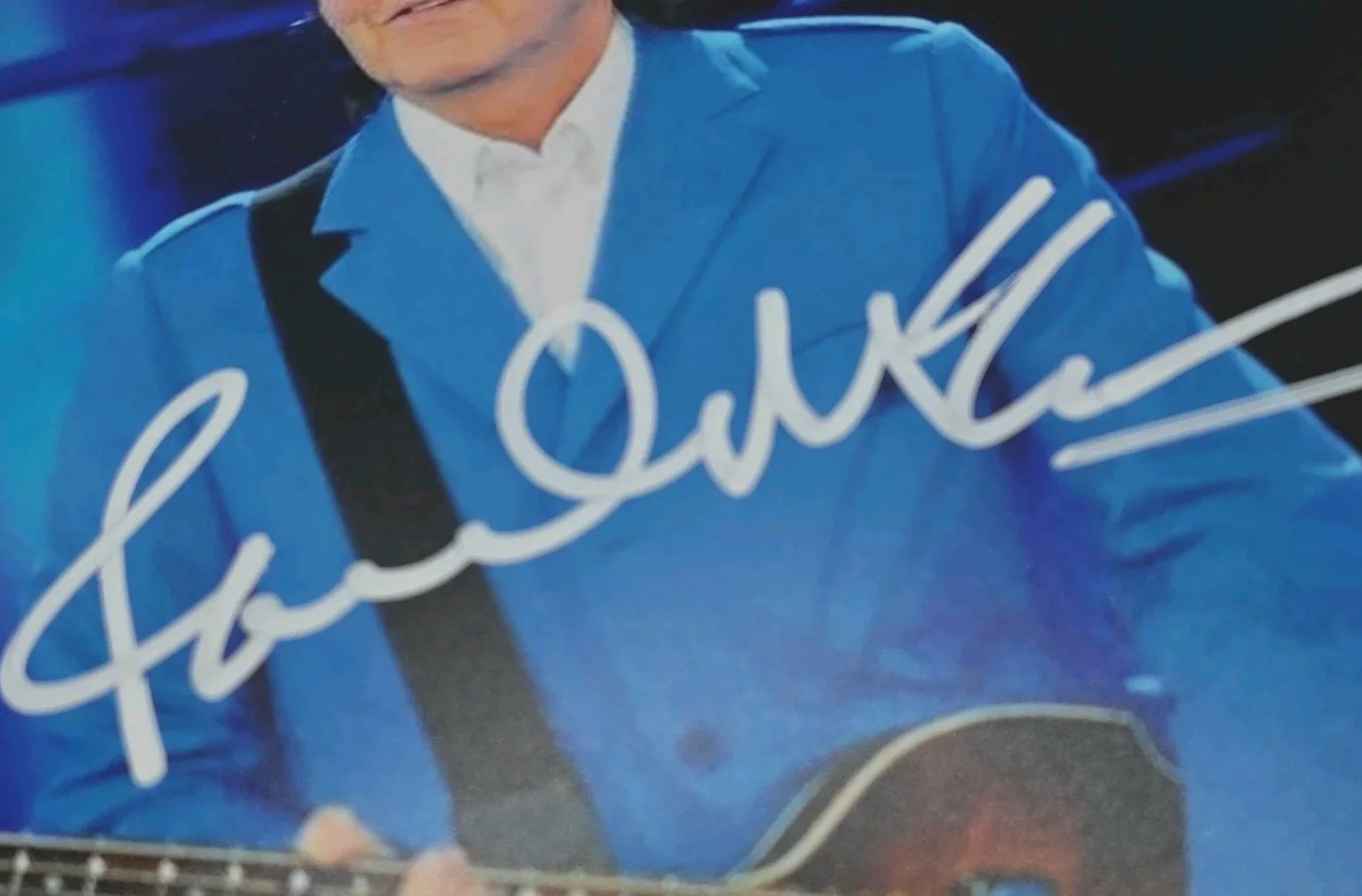 Autographed Paul McCartney Music Photograph Original Signed VS Authenticated, image 2