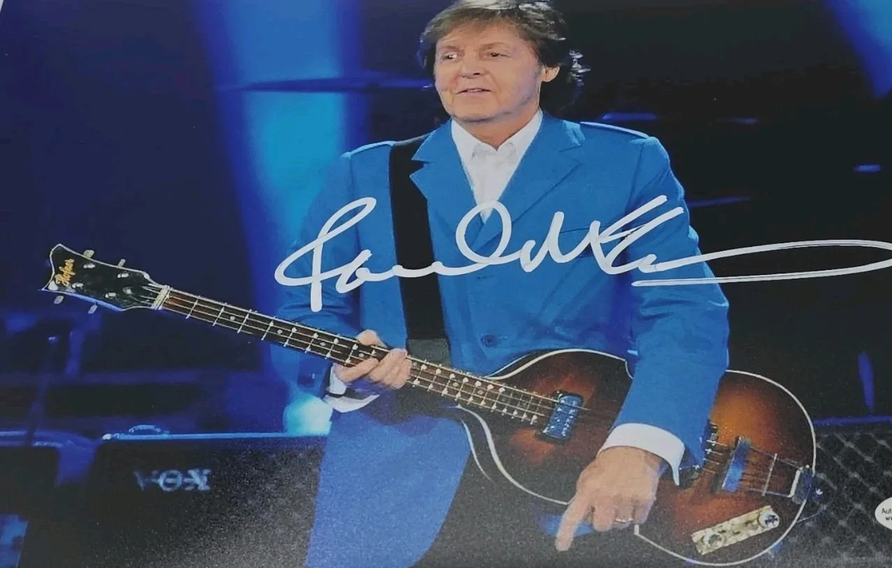 Autographed Paul McCartney Music Photograph Original Signed VS Authenticated, image 4