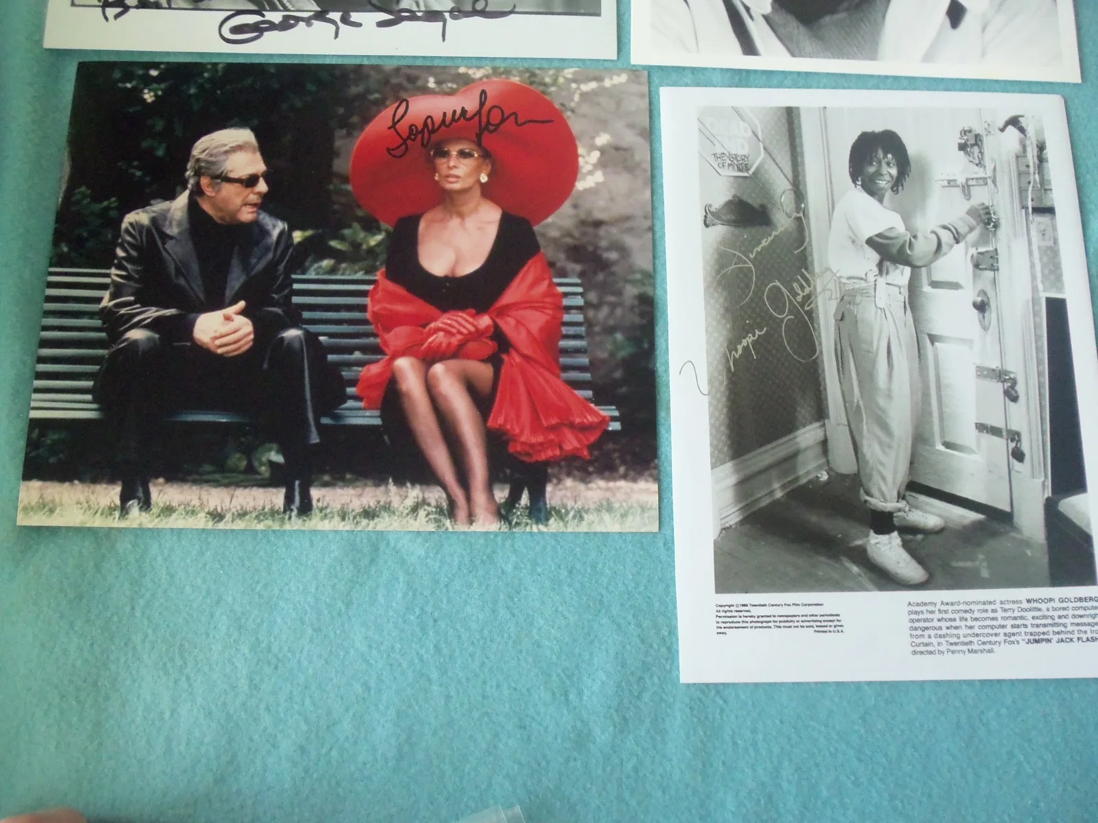 WHOOPI GOLDBERG AND OTHERS REAL SIGNED PHOTOS ALL 8 X 10 IN SIZE, изображение 2