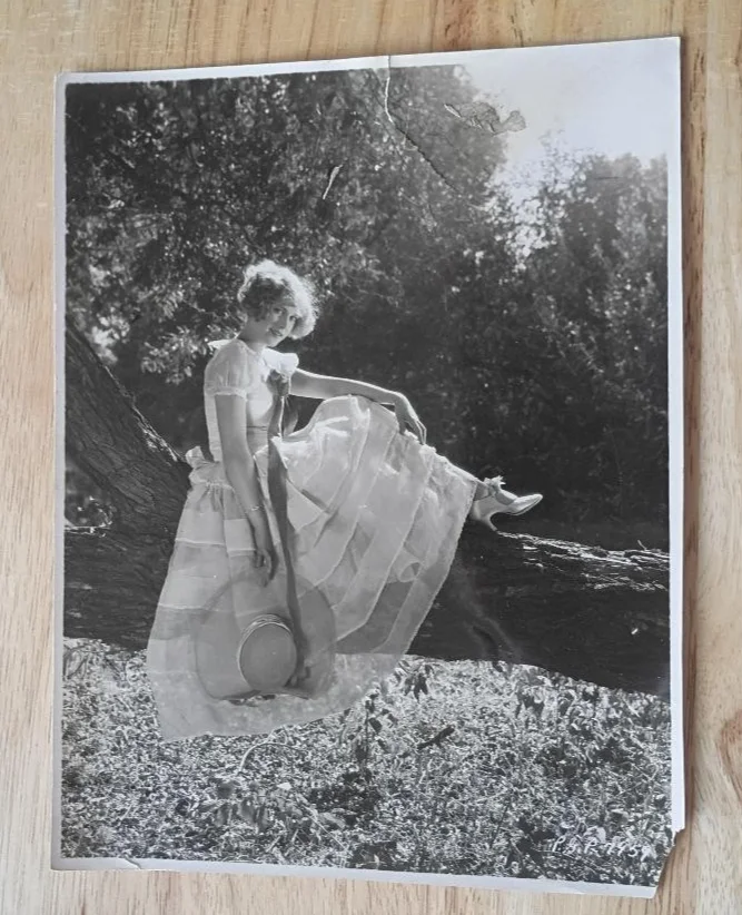 Eshter Ralston — Autographed ESTHER RALSTON Photograph With Vintage Portraits-Silent Film Star, изображение 2