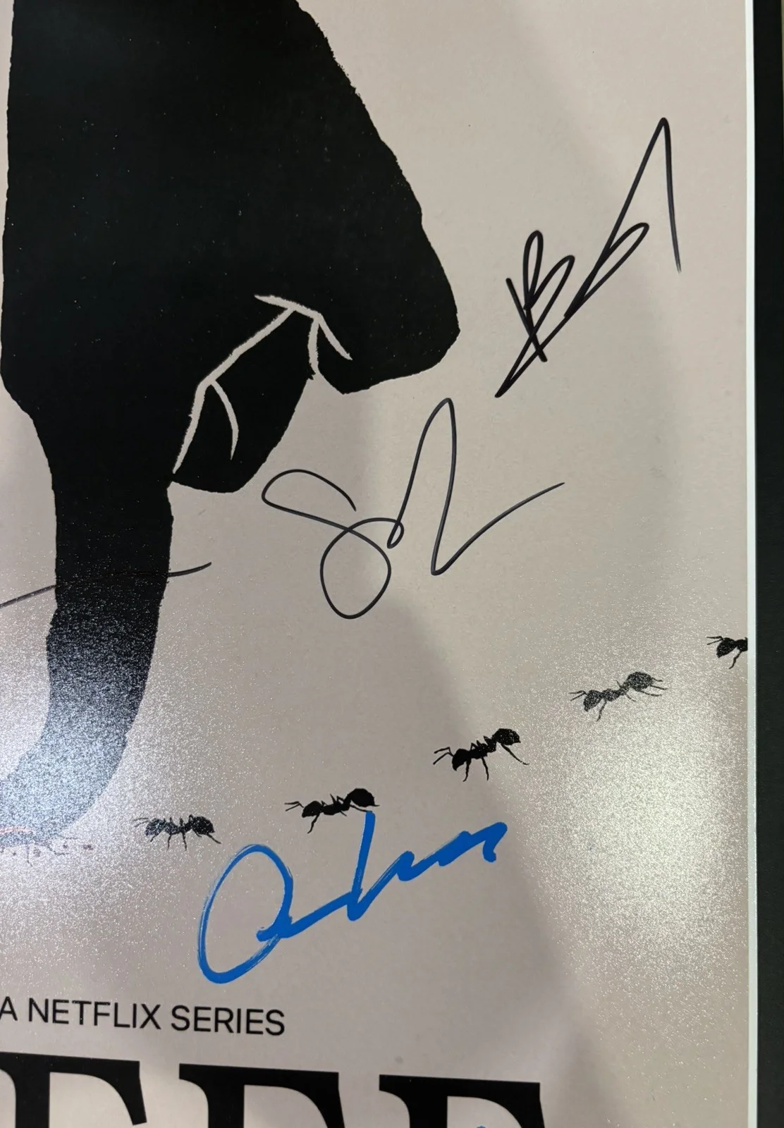 Oscar Isaac, 6x Cast Members — Beef 11x17 Photo Signed by Oscar Isaac, Carey Mulligan, Charles Melton +4 Proof, изображение 2