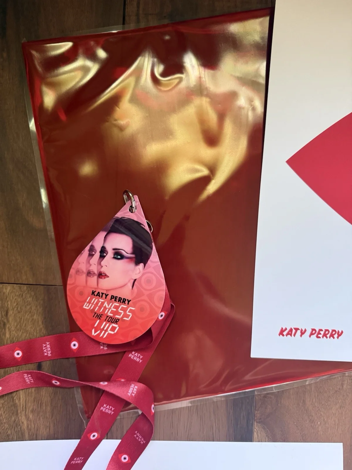 Katy Perry Witness VIP Original Signed Prints Set with VIP Pass, image 2