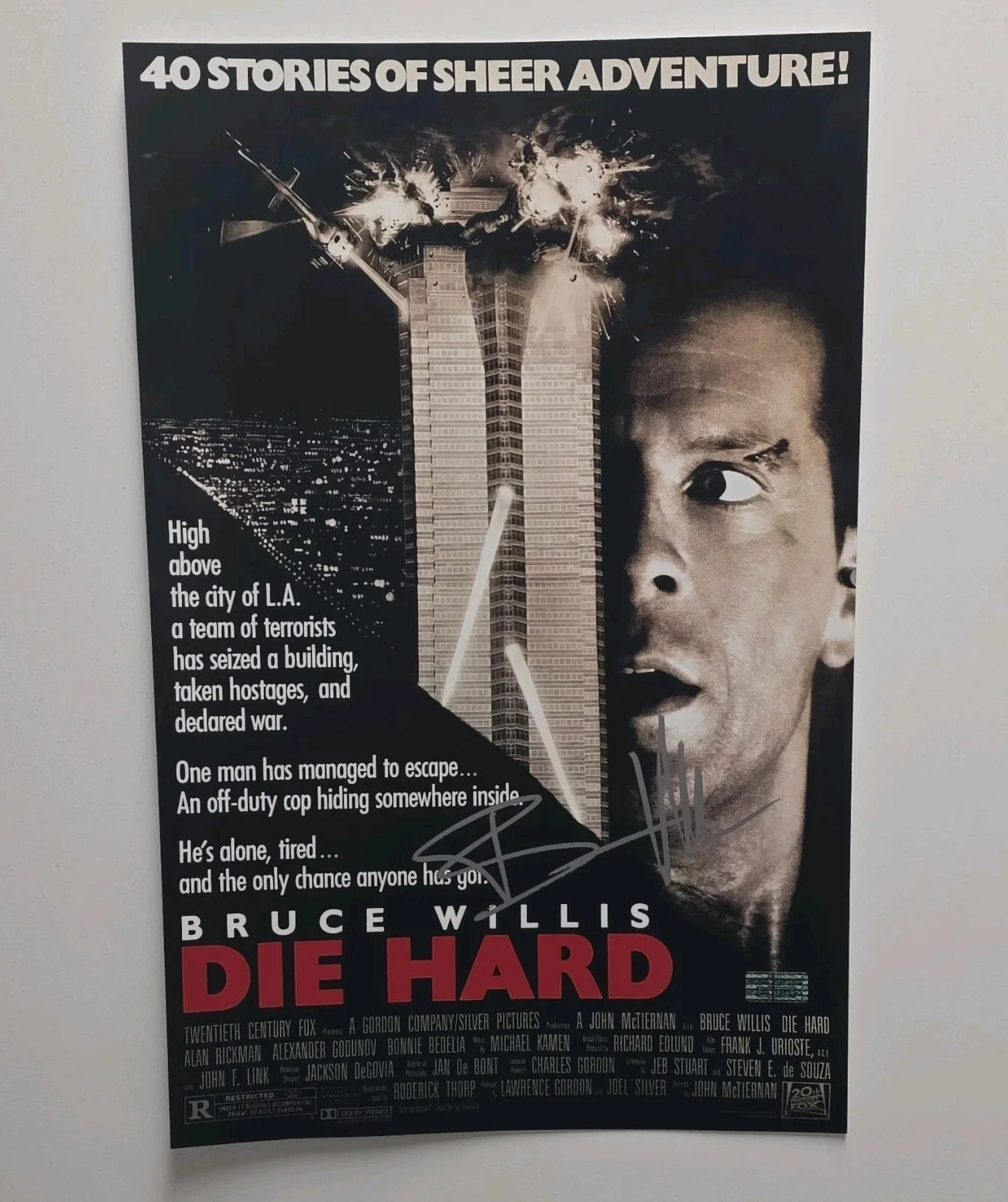 Bruce Willis — Bruce Willis Signed Die Hard Movie Promo Poster Photo Authentication Direct