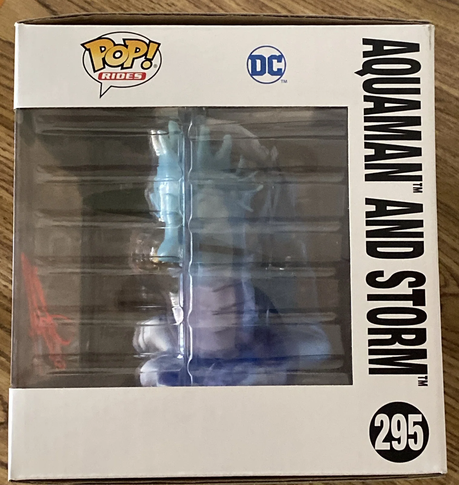 Jason Momoa — Jason Momoa Autographed Funko Pop #295 Aquaman and Storm, изображение 3