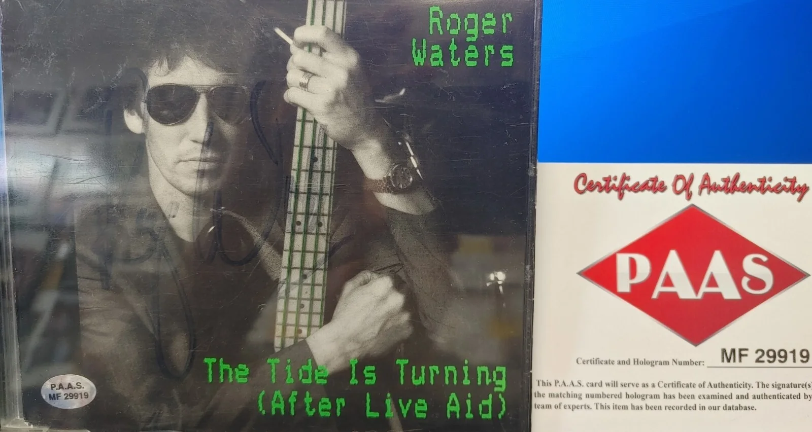 ROGER WATERS Hand Signed Autographed CD "The Tide is Turning" Rare w/ C.O.A., image 4