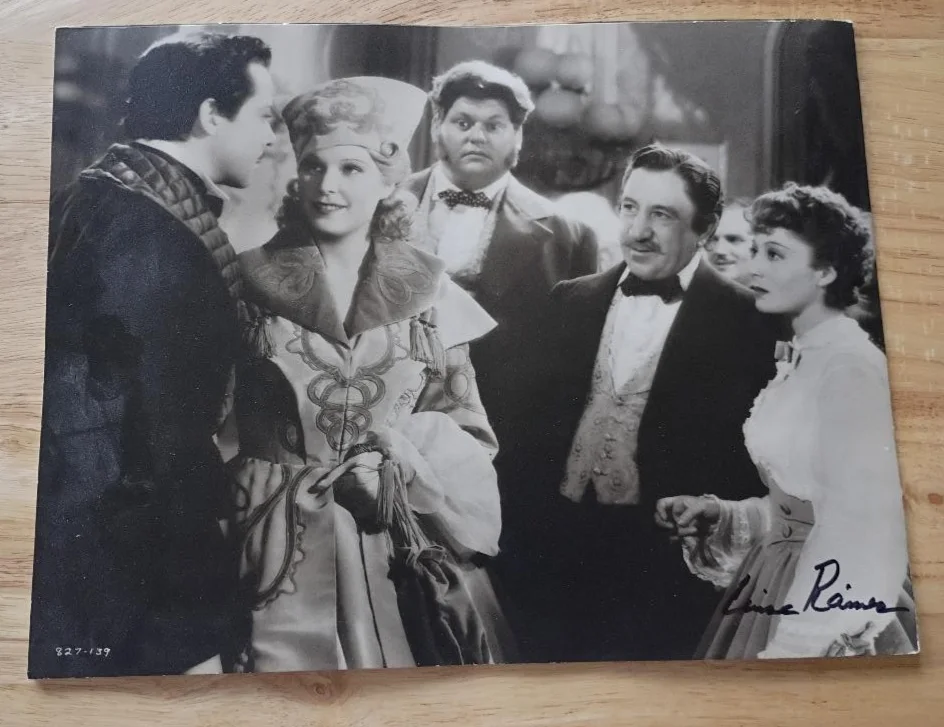 Luise Rainer — LUISE RAINER Signed 10x13 Photographs-THE GREAT WALTZ-Academy Award Winner, изображение 3
