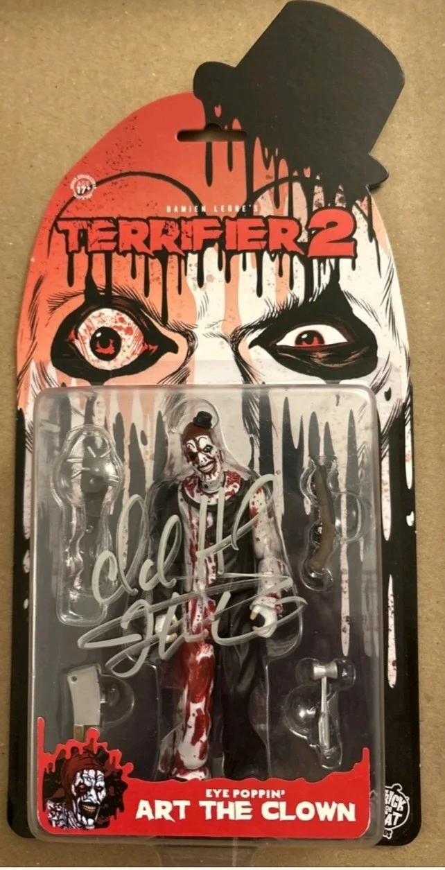 Terrifier,Art the Clown Signed coa Photo 8by10 comes with action figure, изображение 3