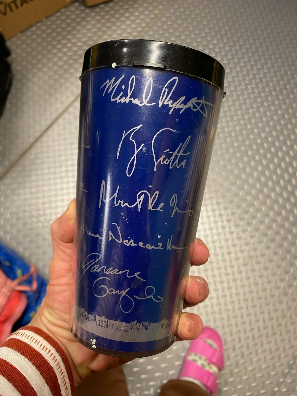 Copland Movie Thermos Signed by Entire Cast Harvey Keitel, Ray Liotta, Stallone, image 2