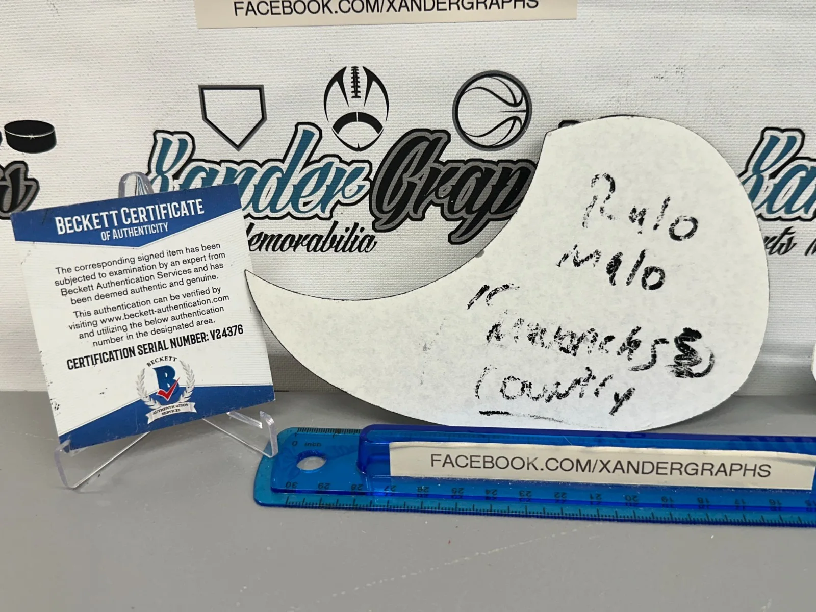 RAUL MALO MAVERICKS SIGNED AUTOGRAPHED ACOUSTIC GUITAR PICK GUARD-BECKETT BAS, image 3