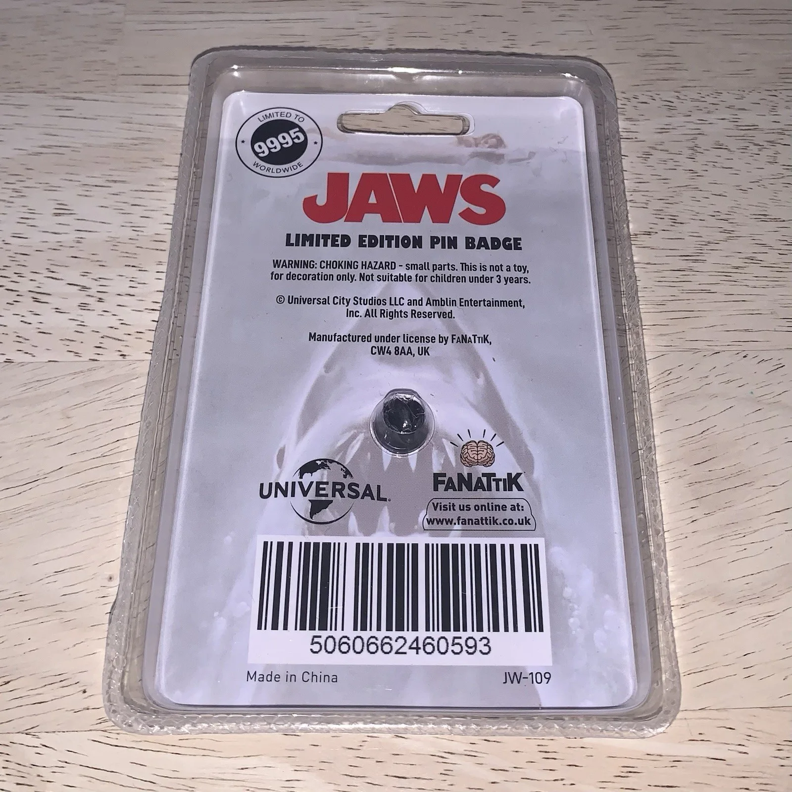 Jaws Pin Badge Fanattik, image 2