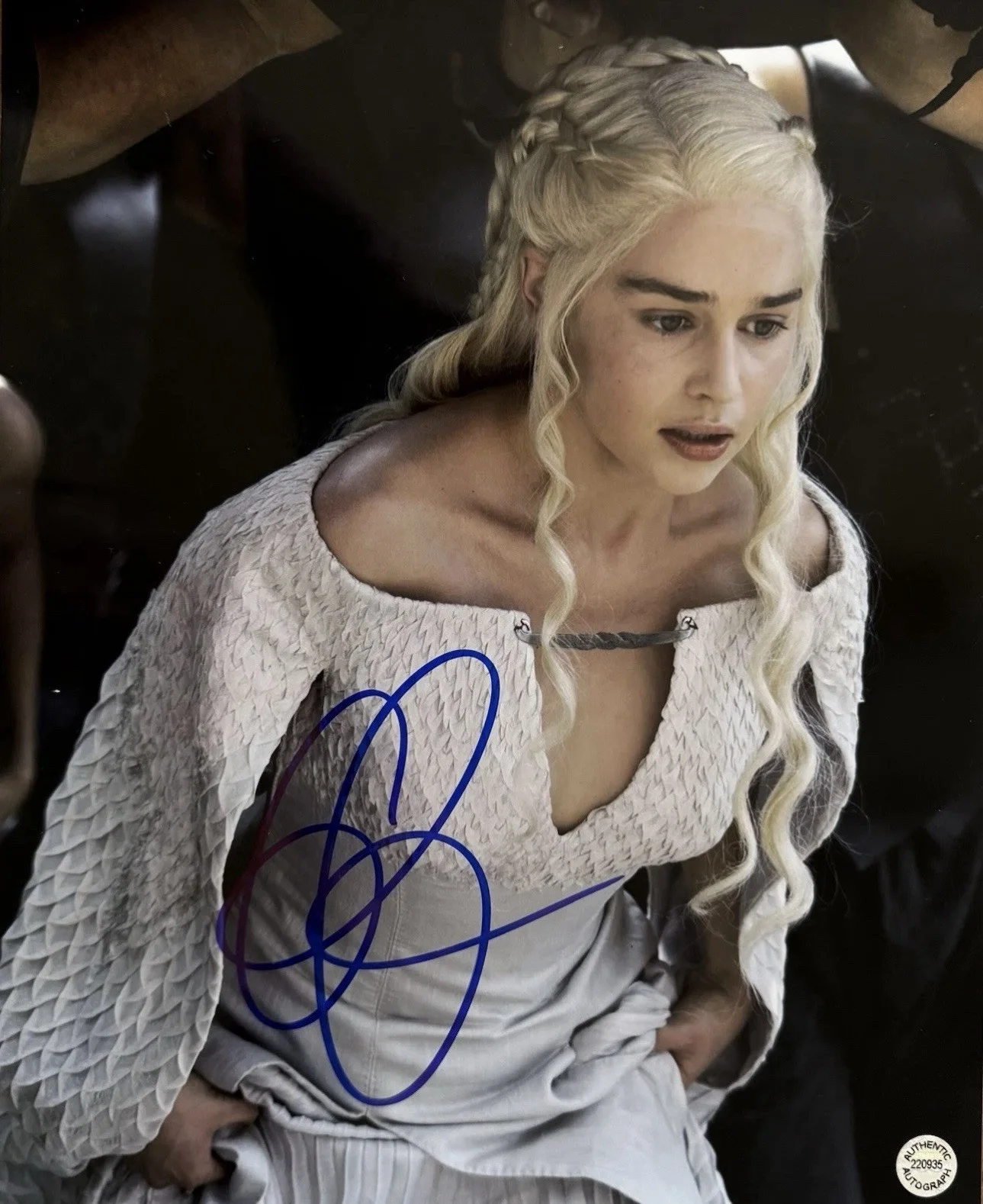 Emilia Clarke — Emilia Clarke Signed 8 X 10 Photo Game of Thrones COA Authentic Autograph