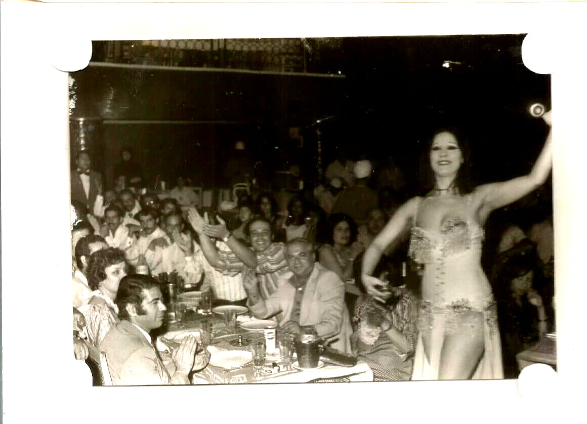EGYPT SEXY CUTE BELLY DANCER PHOTO IN BOOKLET AT NIGHT CLUB EL LIEL THE NIGHT #2, изображение 2