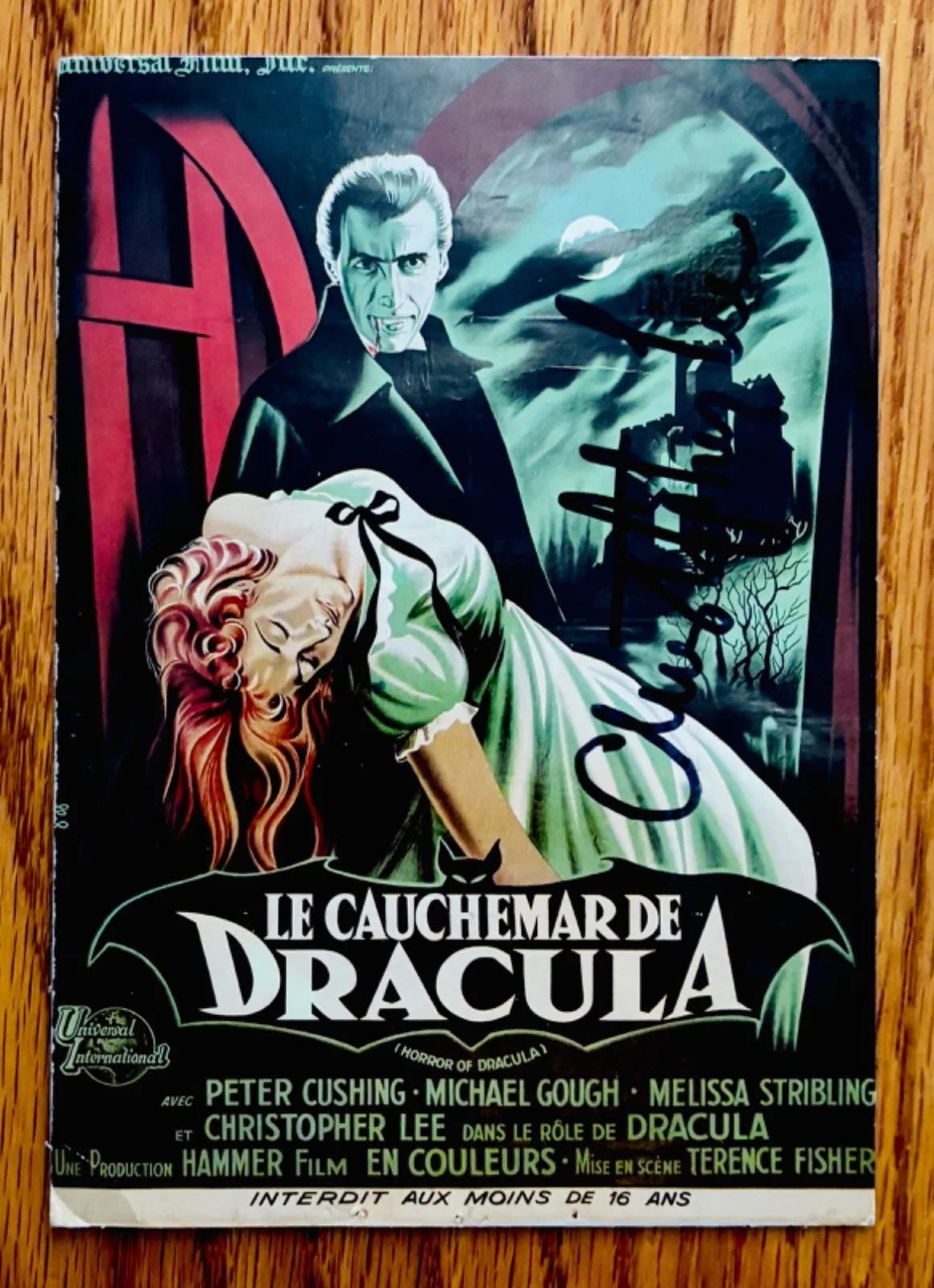 Christopher Lee — CHRISTOPHER LEE Signed LE CAUCHEMAR DE DRACULA French Postcard~Nugeron