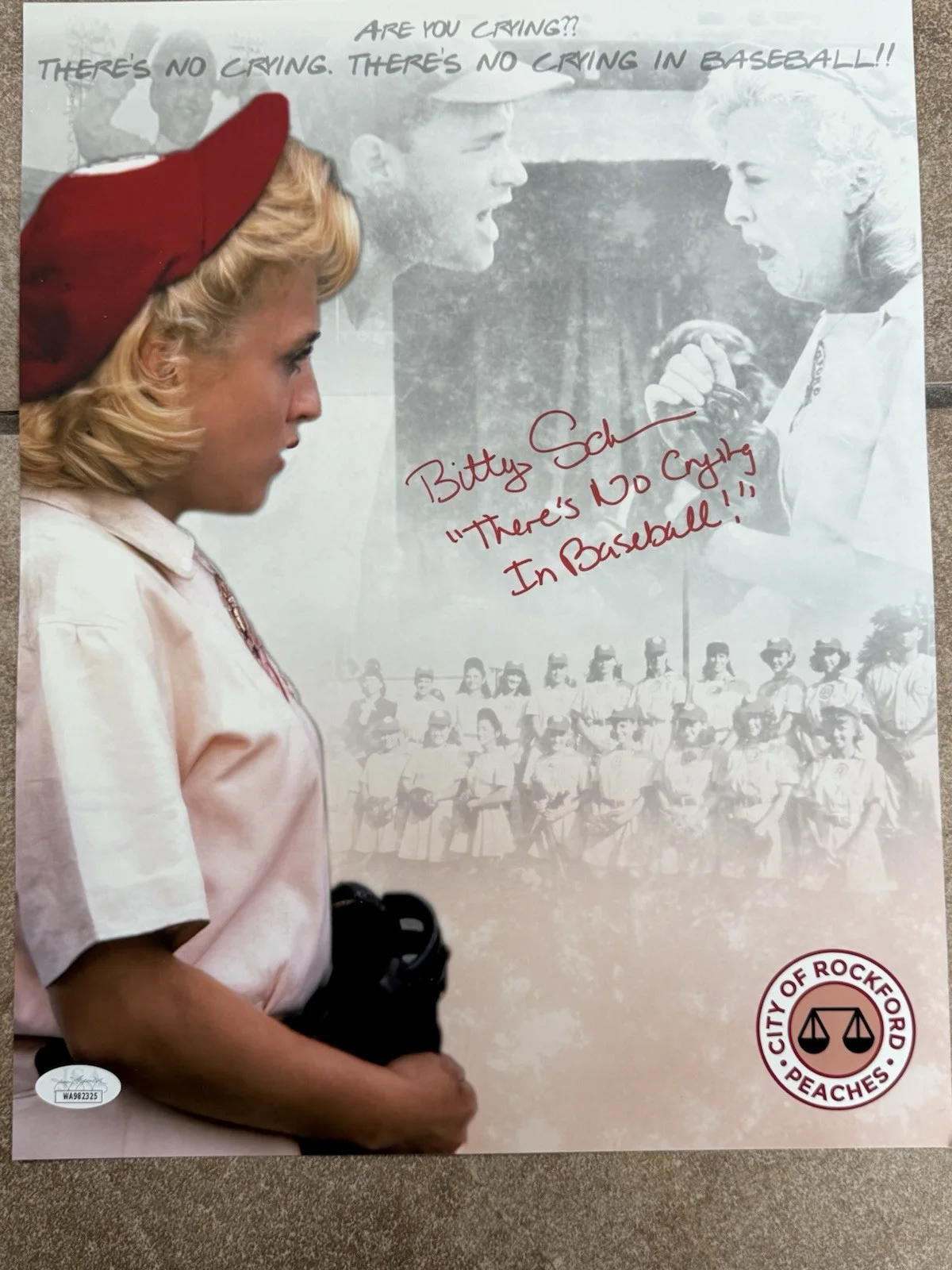 Elizabeth Schram — Elizabeth Schram (Evelyn) Signed 11x14 A League Of Their Own Pic Insc JSA