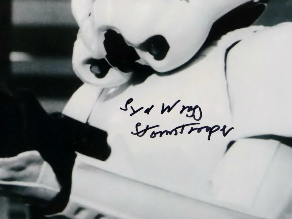 Syd Wragg — Syd Wragg Autographed 11x14 Firing Gun Photo w/ Stormtrooper - JSA Auth *Black, изображение 2