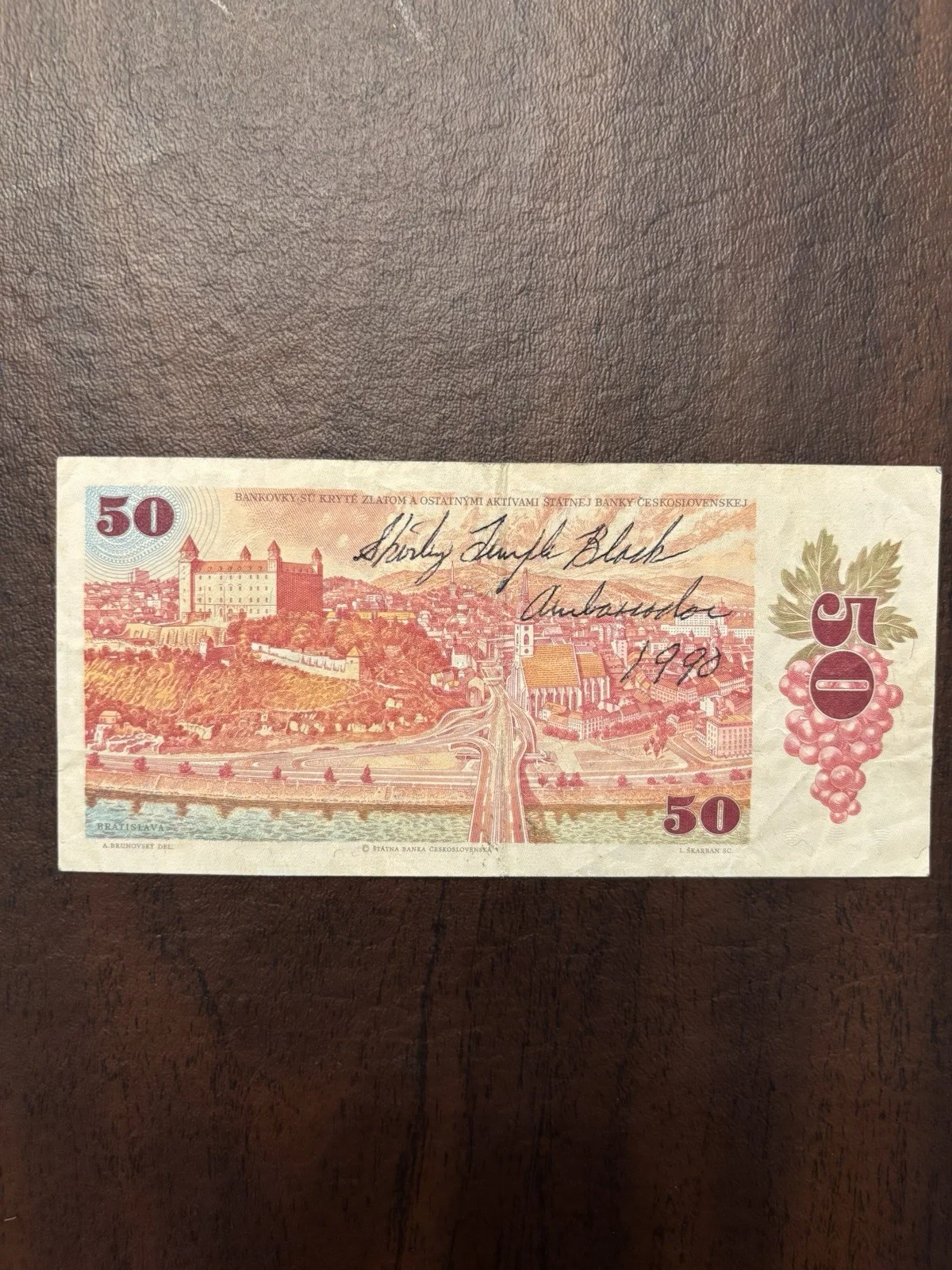 Czechoslovakia 50 Korun Note — Shirley Temple SIGNED Czechoslovakia Bank Note Century Fox Photos Gregory Peck, изображение 2