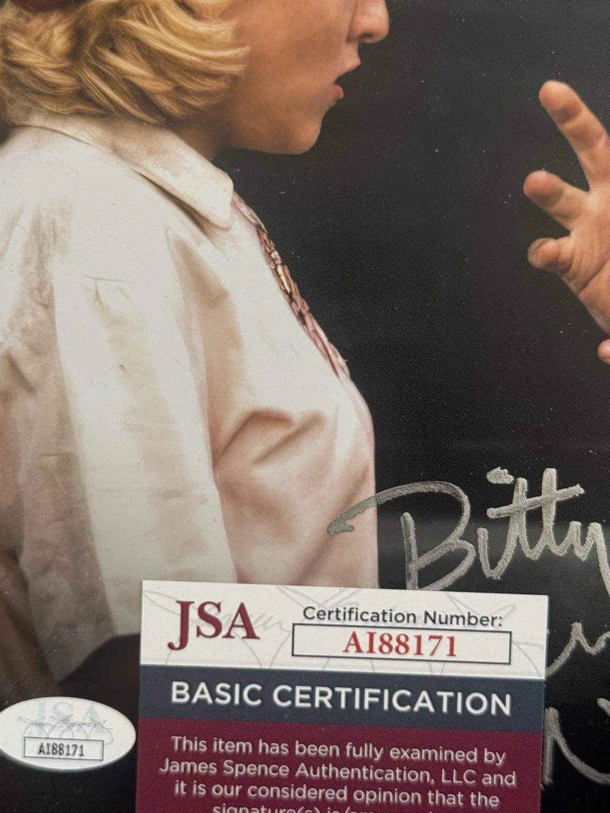 Elizabeth Schram — Elizabeth Schram (Evelyn) Signed 8 X 10 A League Of Their Own Pic Insc JSA, изображение 4