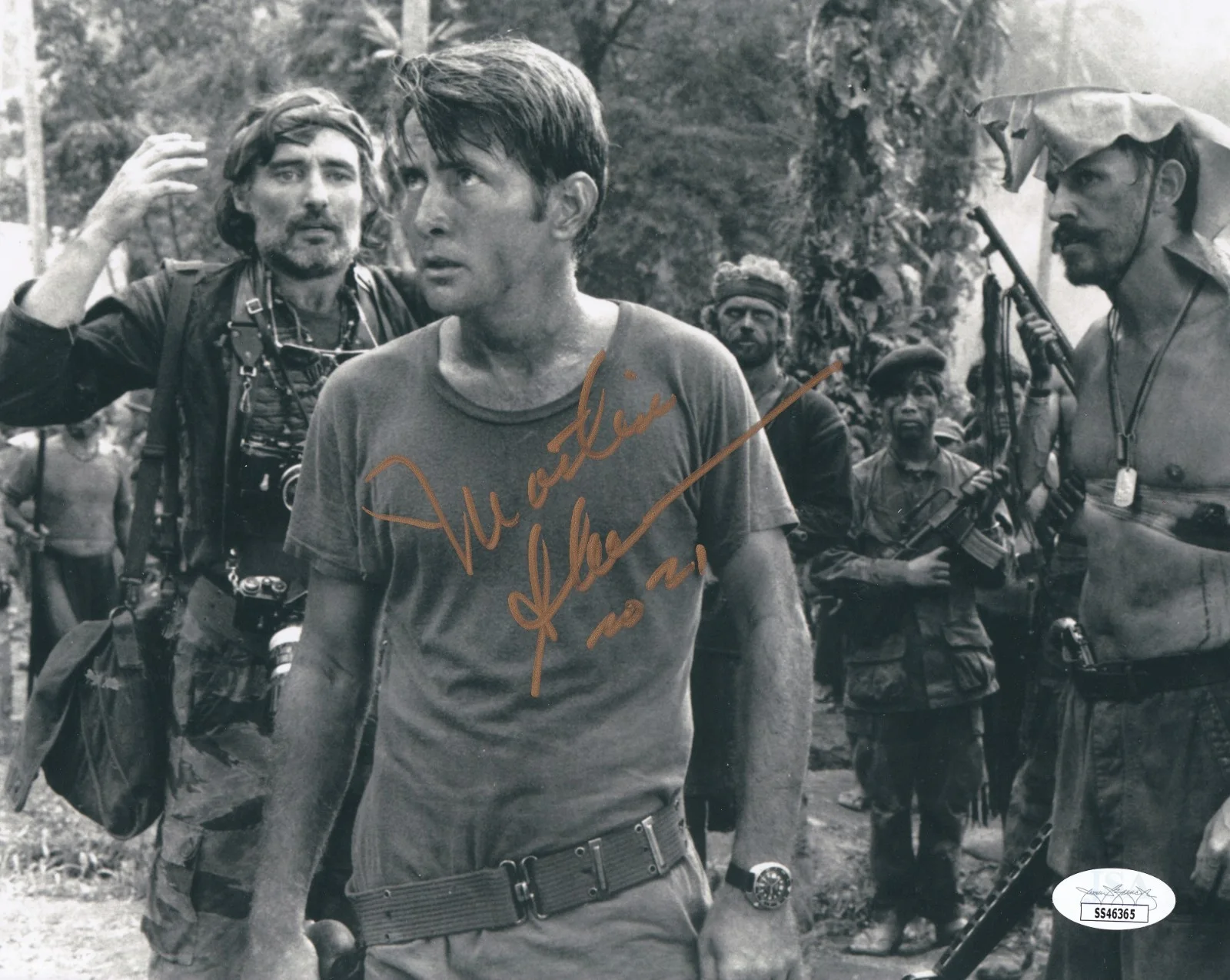 Martin Sheen — Martin Sheen "Apocalypse Now" JSA SIGNED COA 8x10 PHOTO AUTOGRAPHED RARE