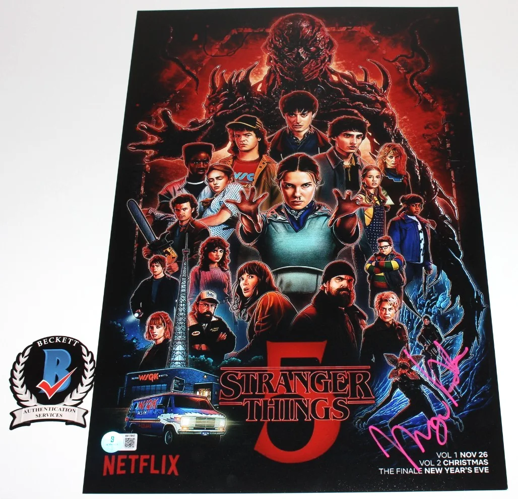 MAYA HAWKE SIGNED 'STRANGER THINGS' ROBIN 12x18 SHOW POSTER BAS BECKETT COA, image 3