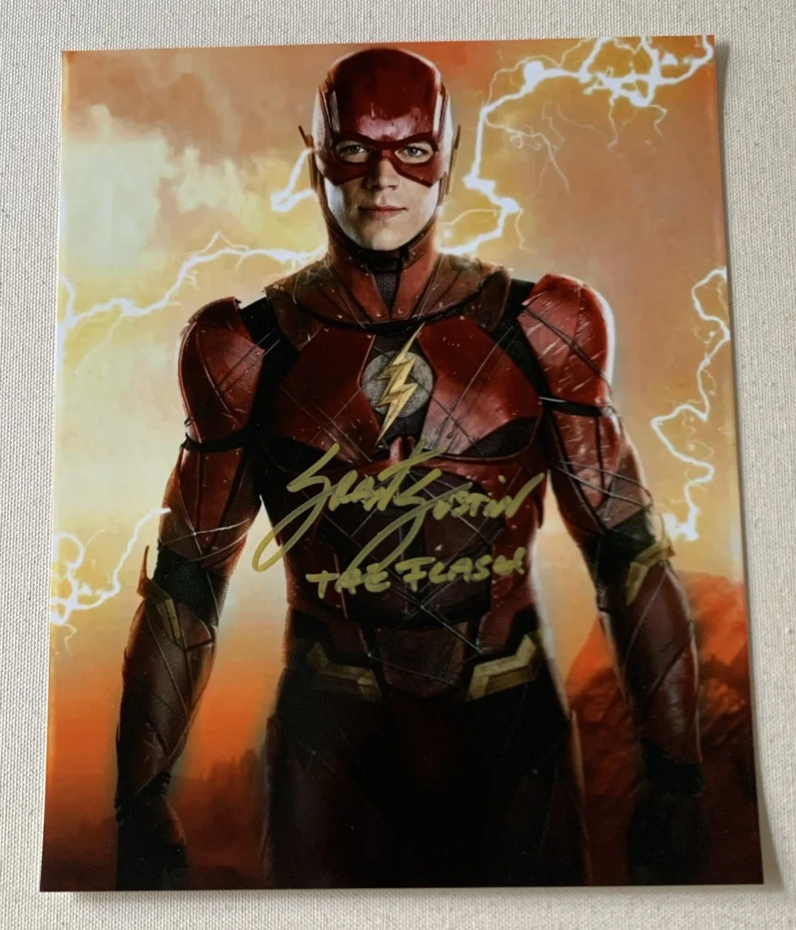 Grant Gustin — The Flash Grant Gustin Signed Autographed 8x10 Photo *SALE*