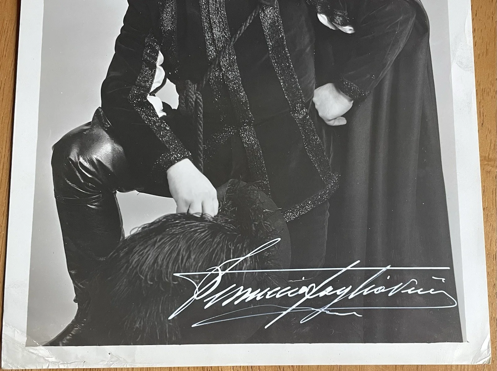 Italian Opera Tenor Ferruccio Tagliavini Autograph Photo in Costume, изображение 2