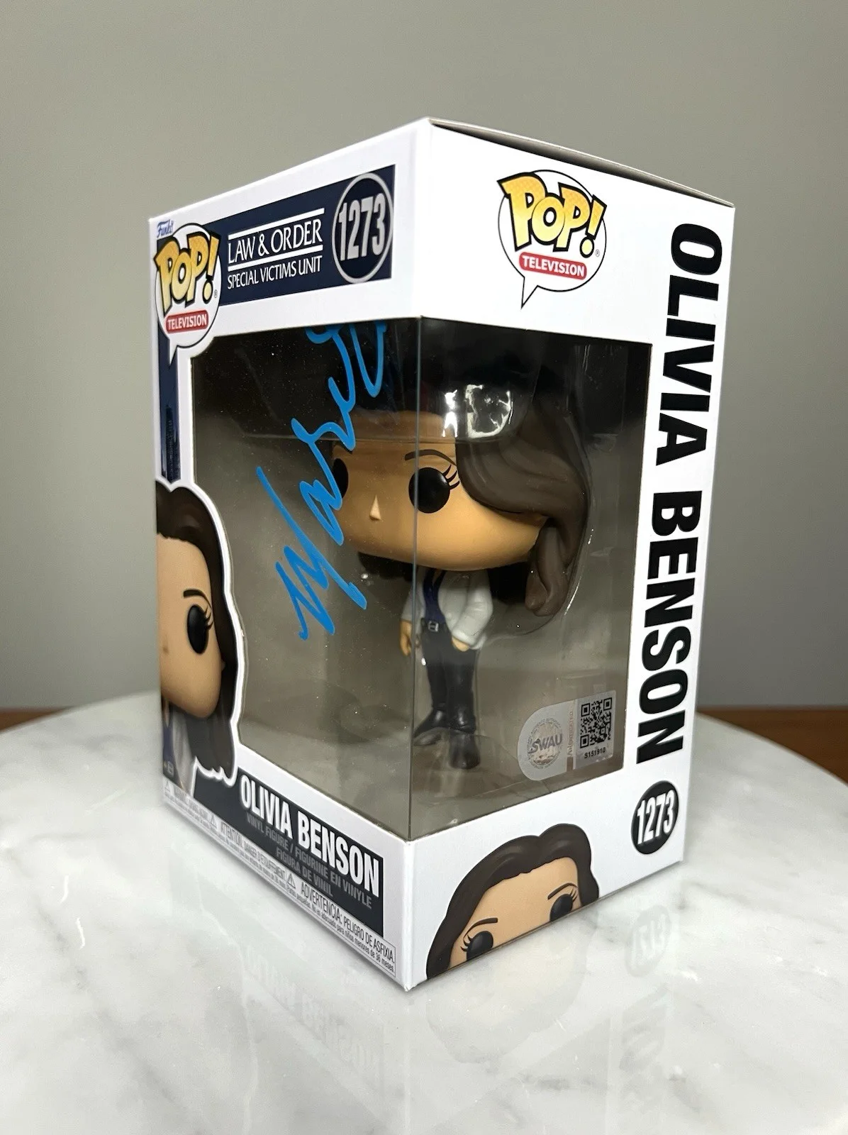 Mariska Hargitay — Mariska Hargitay ‘Olivia Benson’ Law & Order Signed Autograph Funko Pop SWAU COA, image 3