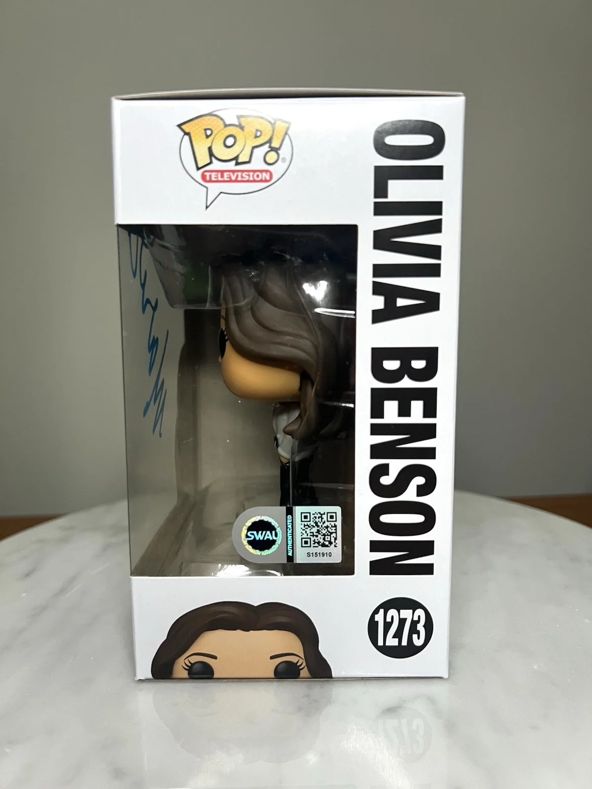 Mariska Hargitay — Mariska Hargitay ‘Olivia Benson’ Law & Order Signed Autograph Funko Pop SWAU COA, image 4