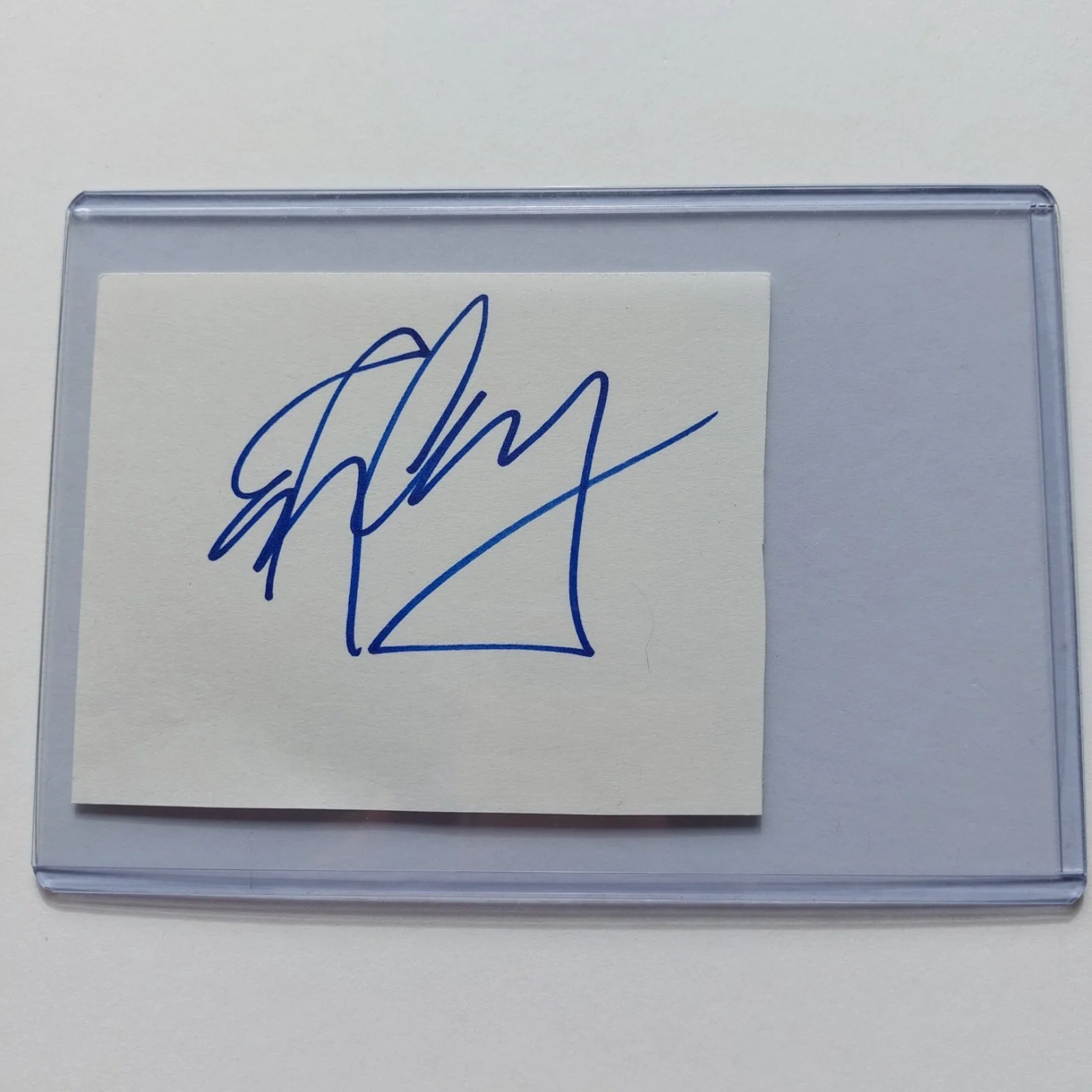 Eugene Levy — Eugene Levy Signed Cut Auto (Schitt's Creek, American Pie, Waiting for Guffman), изображение 2