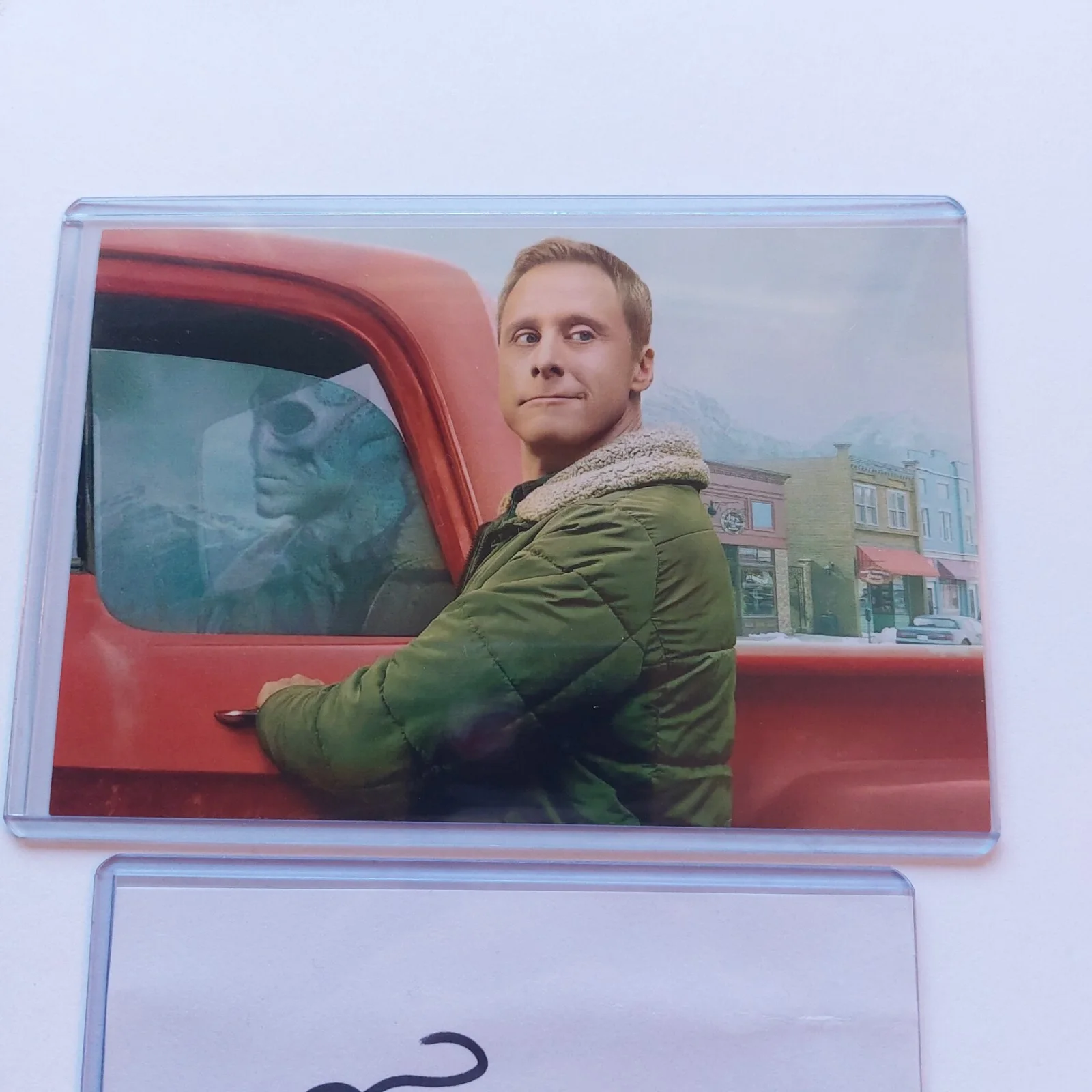 Alan Tudyk — Alan Tudyk Signed 3x5 Index Card (Rogue One: A Star Wars Story, Resident Alien), image 3