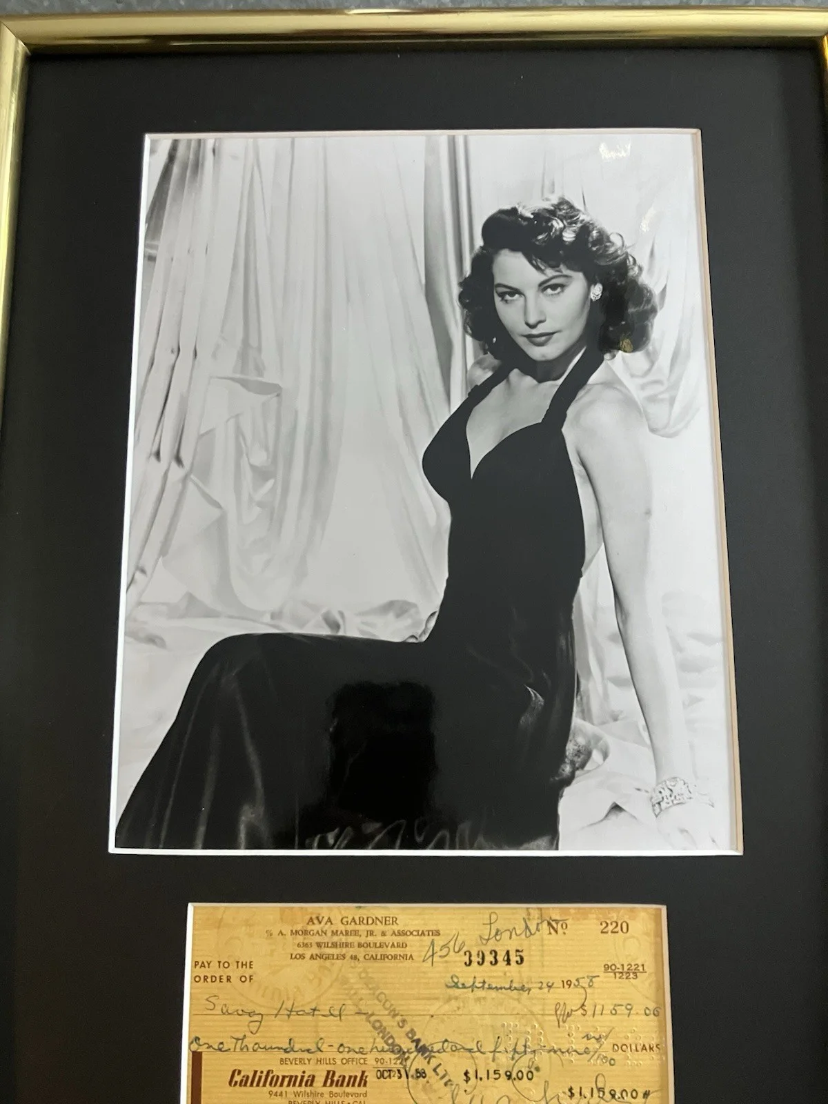 Ava Gardner — AVA GARDNER SIGNED AUTOGRAPH CHECK IN FRAME WITH PHOTO PSA DNA LOA, image 3