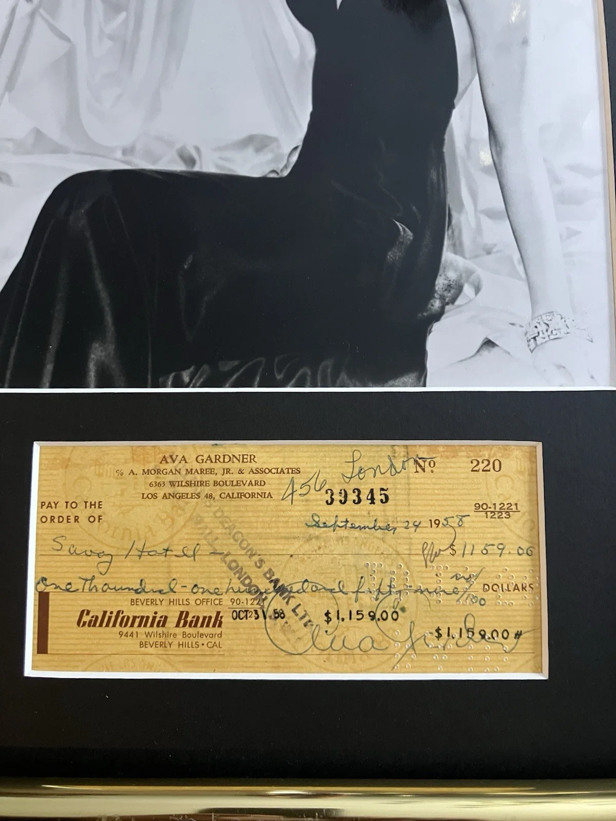 Ava Gardner — AVA GARDNER SIGNED AUTOGRAPH CHECK IN FRAME WITH PHOTO PSA DNA LOA, image 5
