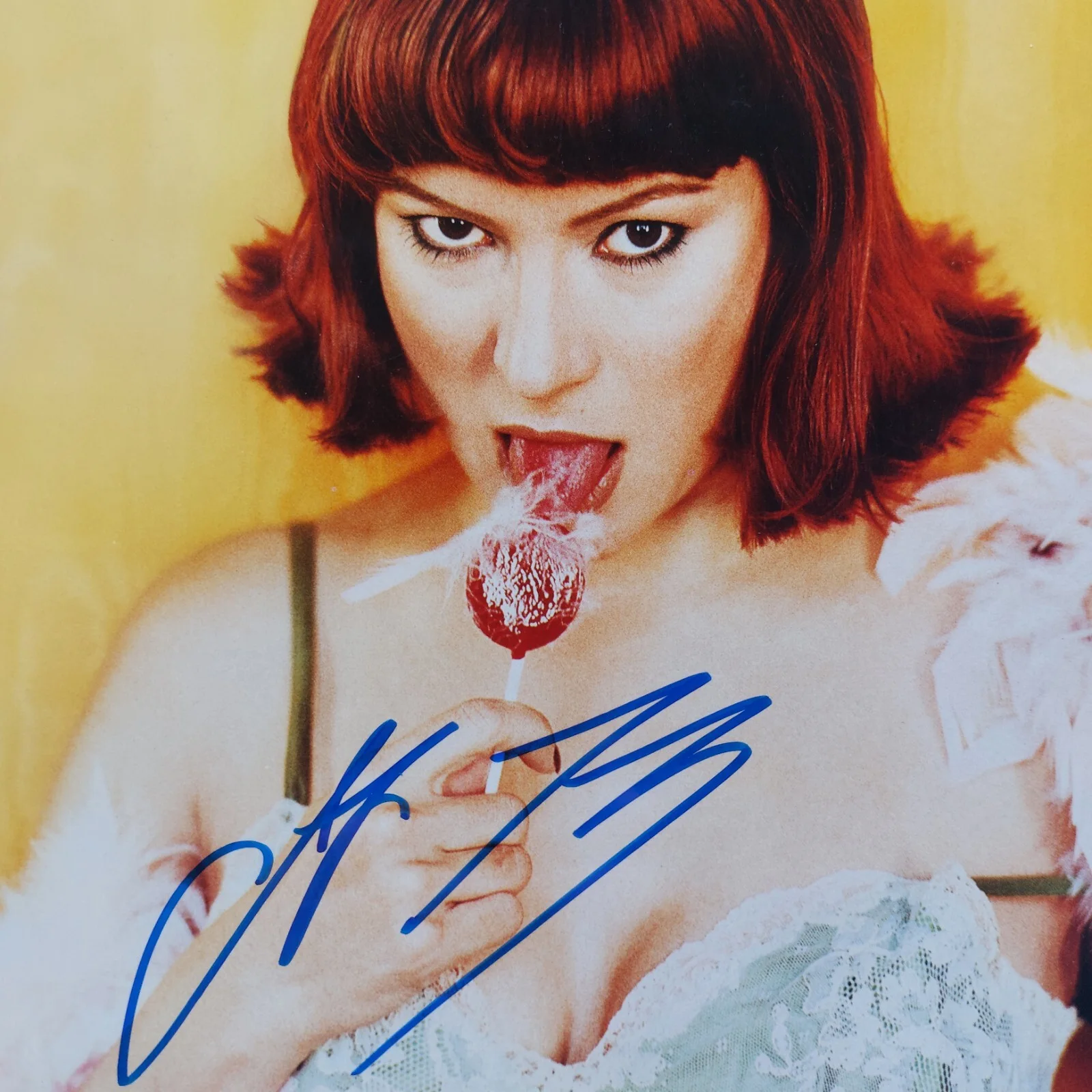 Jennifer Tilly — Jennifer Tilly Signed 8x10 Photo Chucky Poker player, Bride of Chucky, Liar Liar, изображение 2