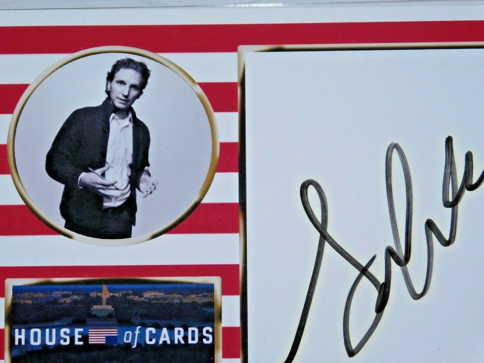 Sebastian Arcelus — Sebastian Arcelus House of Cards AUTOGRAPH Signed 4x6 Photo AUTO, изображение 2