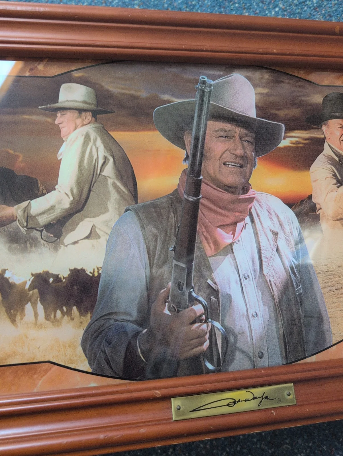 Rare Bradford Exchange John Wayne Large Wall hanging Picture Wood Frame, image 3
