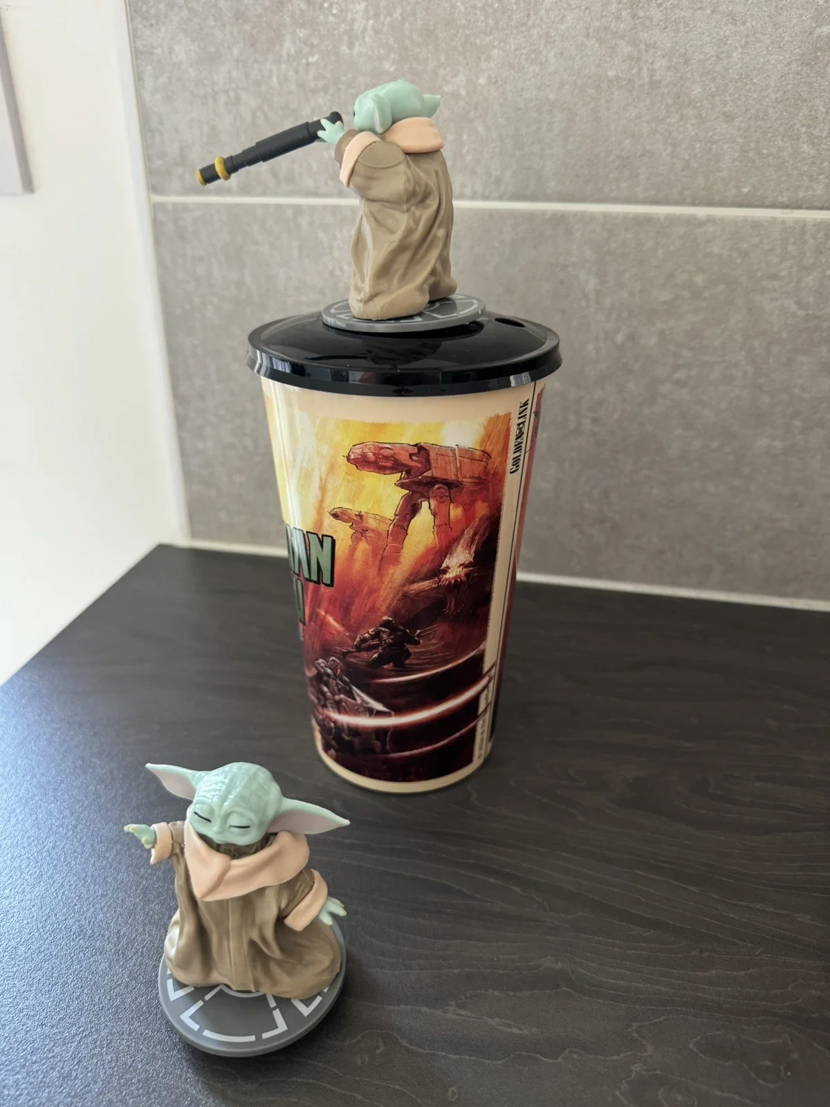 The Mandalorian And Grogu Popcorn Bucket + Cup With Figure Odeon Official Merch, изображение 3