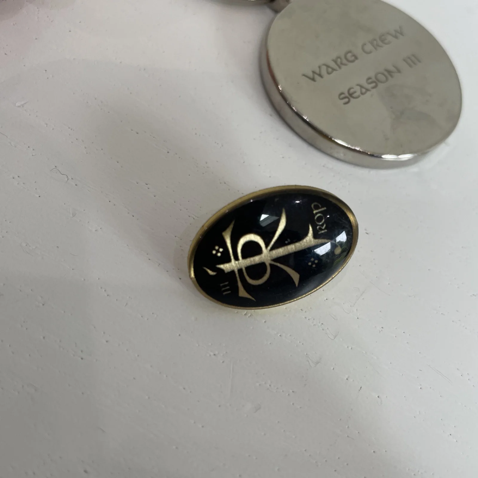 The Rings Of Power Season 3 Cast & Crew Wrap Gift Medal & Brooch Lord Of Rings, изображение 4