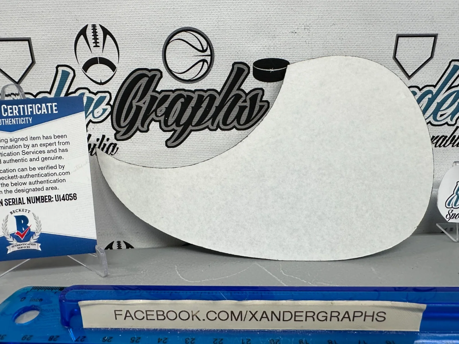 OTEIL BURBRIDGE SIGNED AUTOGRAPHED BLACK ACOUSTIC GUITAR PICK GUARD-BECKETT BAS, изображение 3