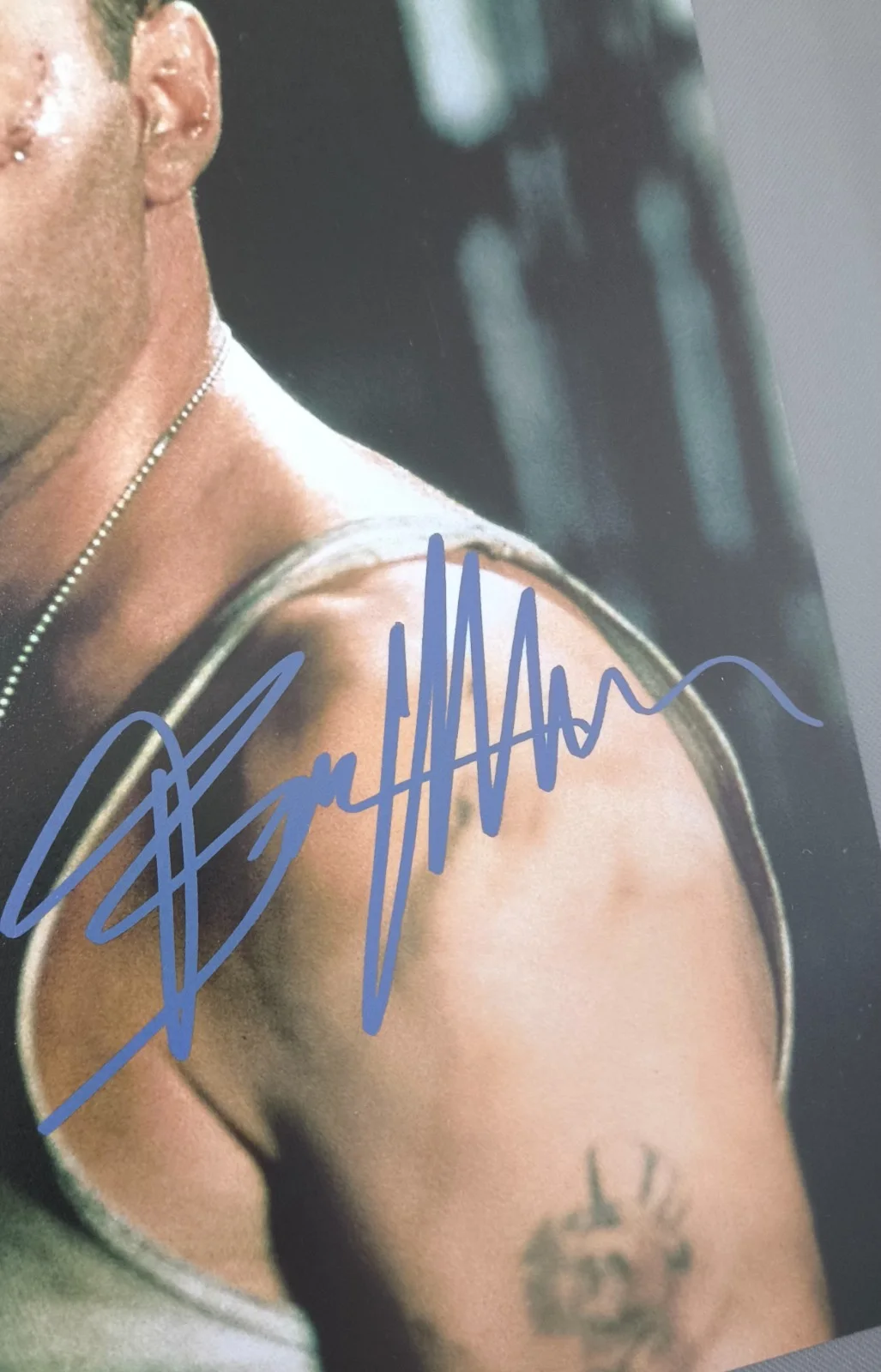 BRUCE WILLIS SIGNED AUTOGRAPHED PHOTO 8X10 RARE, image 2