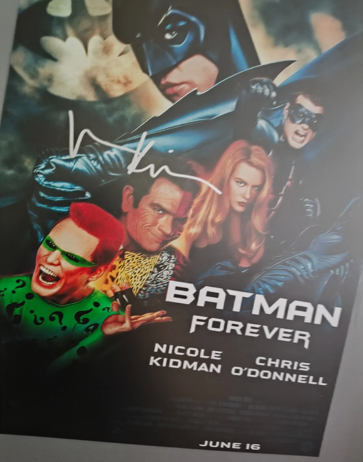 VAL KILMER — VAL KILMER (BATMAN FOREVER) SIGNED AUTOGRAPHED PHOTO 8X12 RARE, изображение 2